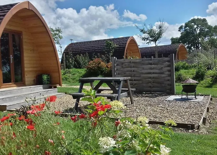 Poppy Glamping Pod