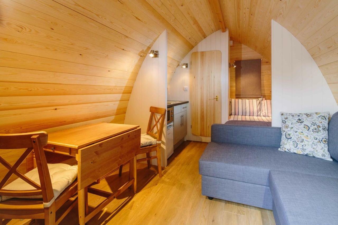Luxury tent Poppy Glamping Pod Cheltenham